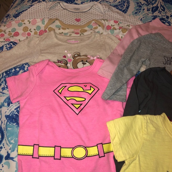 Toddler Girl Tee & Onesie Bundle 18M - Picture 4 of 6